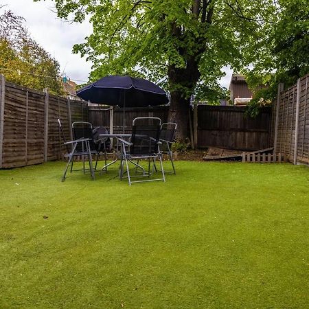 3 Bedrooms House-Sofabed-Parking-Bbqstove-Garden London Exterior foto