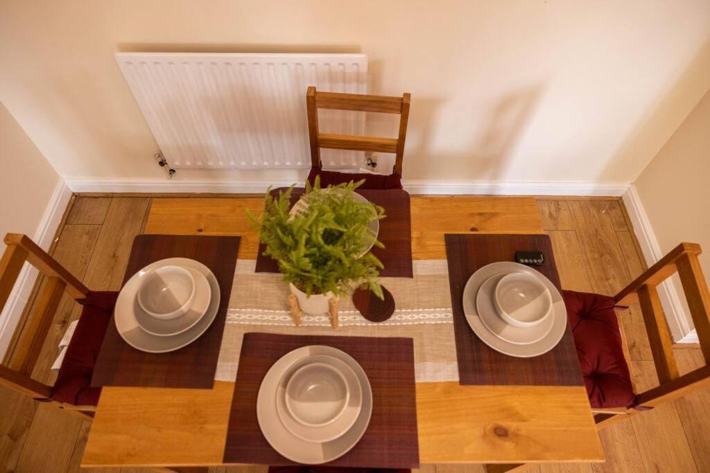 3 Bedrooms House-Sofabed-Parking-Bbqstove-Garden London Exterior foto