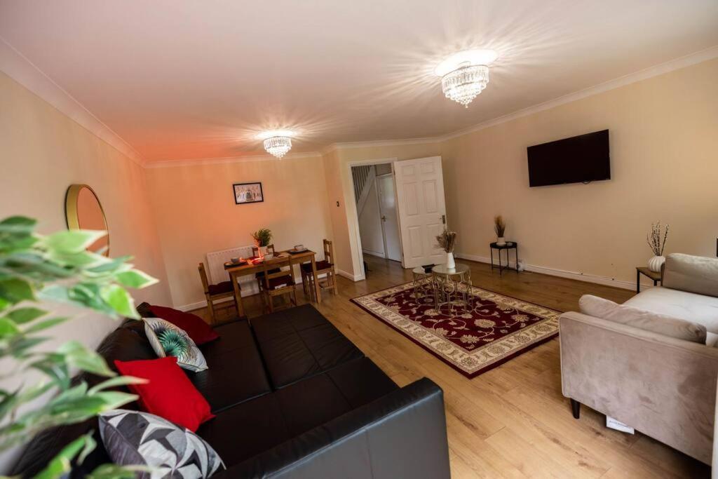 3 Bedrooms House-Sofabed-Parking-Bbqstove-Garden London Exterior foto